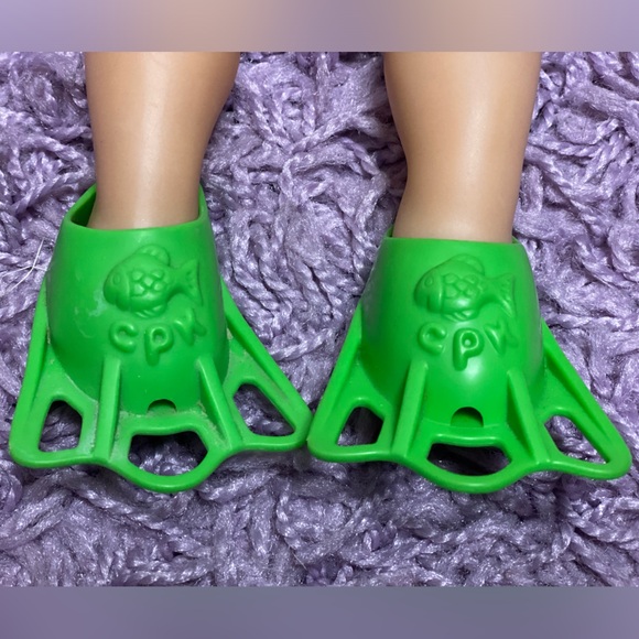 Cabbage patch kids kick and splash doll & boogie board 🏖️ 🌊 🌞 - Picture 6 of 16